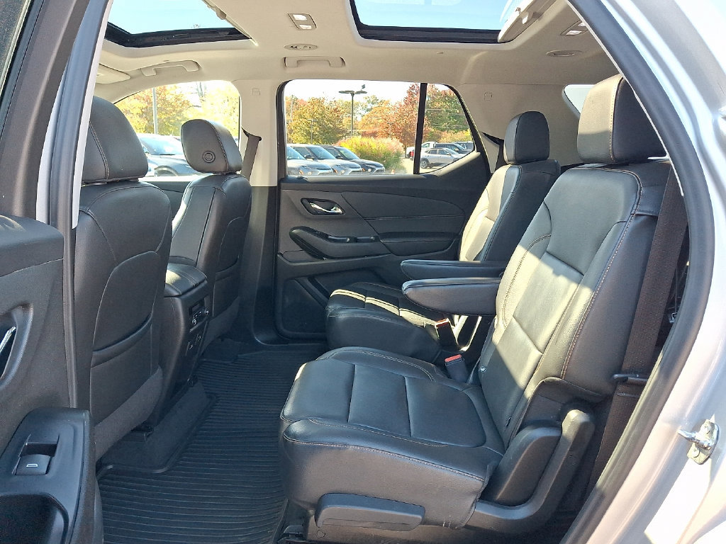 Certified 2021 Chevrolet Traverse LT w/ LT Premium Package AWD/4WD image 10