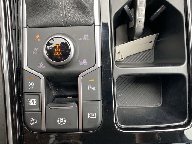 Certified 2025 Kia Sorento SX image 24