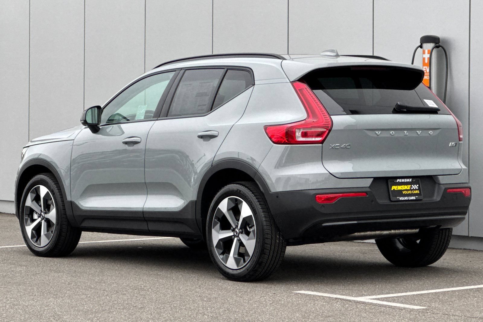 New 2026 Volvo XC40 B5 Plus w/ Protection Package Premier AWD/4WD image 3