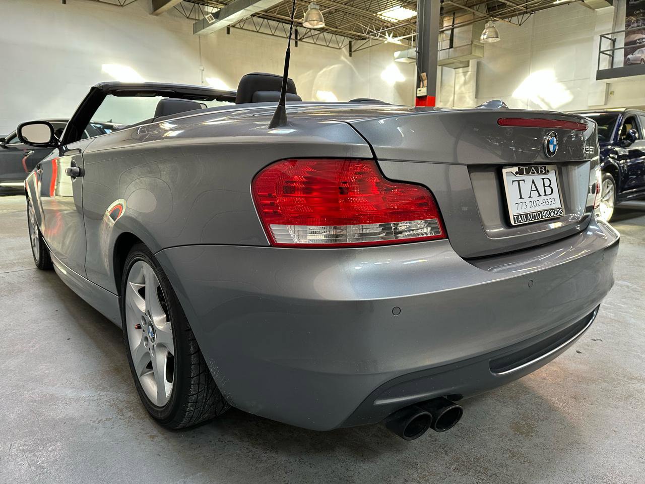 Used 2011 BMW 135i Convertible image 5