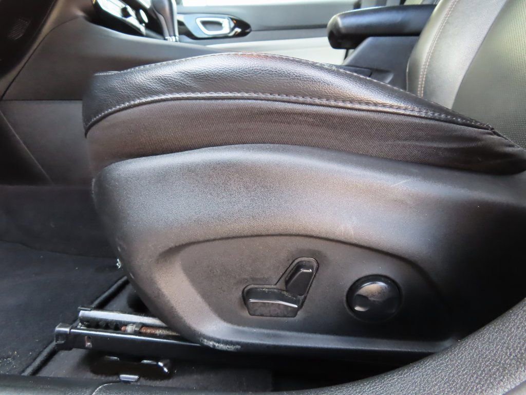 Certified 2023 Jeep Compass Limited AWD/4WD image 6