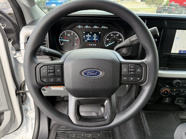 New 2026 Ford F550 4x4 Supercab Super Duty image 13