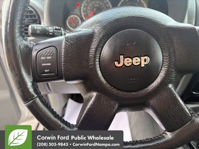Used 2005 Jeep Liberty Sport AWD/4WD image 15