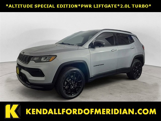 Used 2025 Jeep Compass Latitude w/ Convenience Group image 1