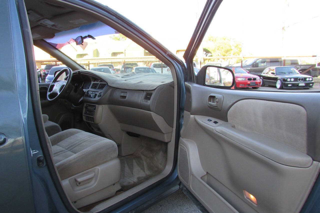 Used 2002 Toyota Sienna CE FWD image 28