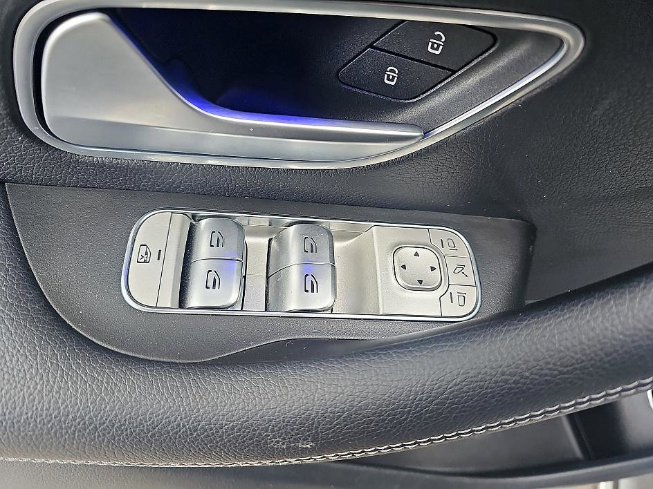 Used 2023 Mercedes-Benz GLE 350 image 12