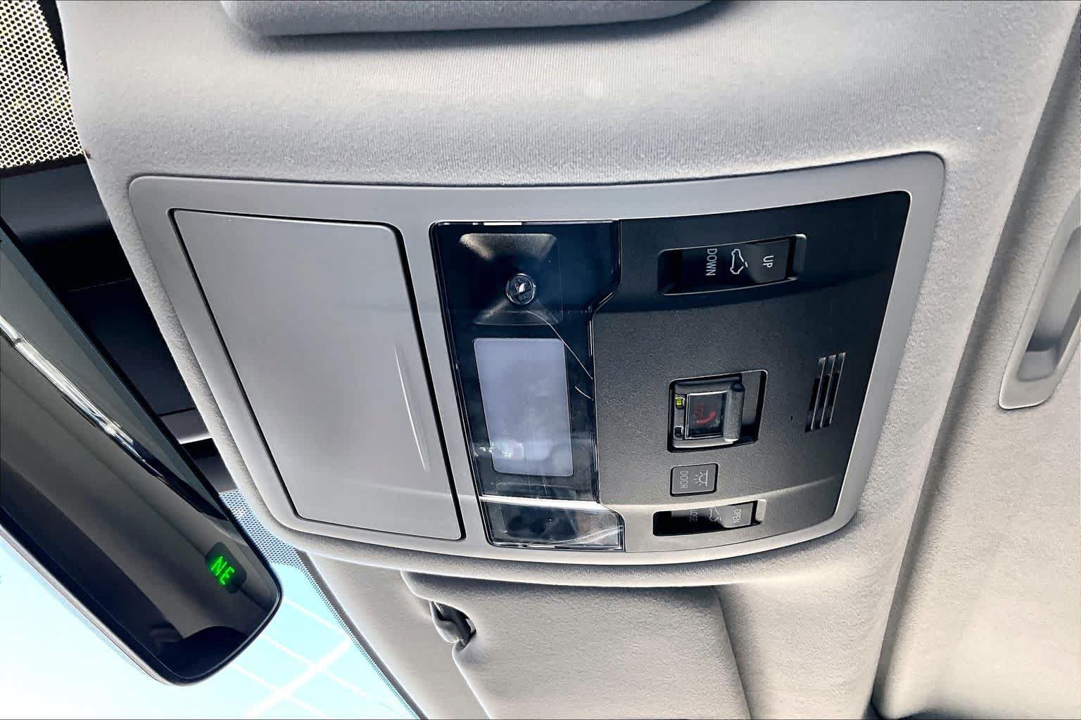 Used 2021 Lexus RX 450h AWD w/ Premium Package image 32