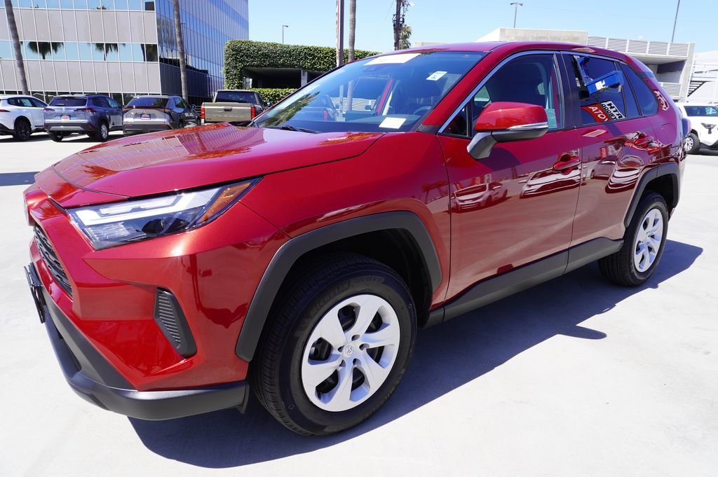 Certified 2025 Toyota RAV4 LE FWD image 4