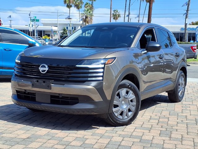 Used 2025 Nissan Kicks S