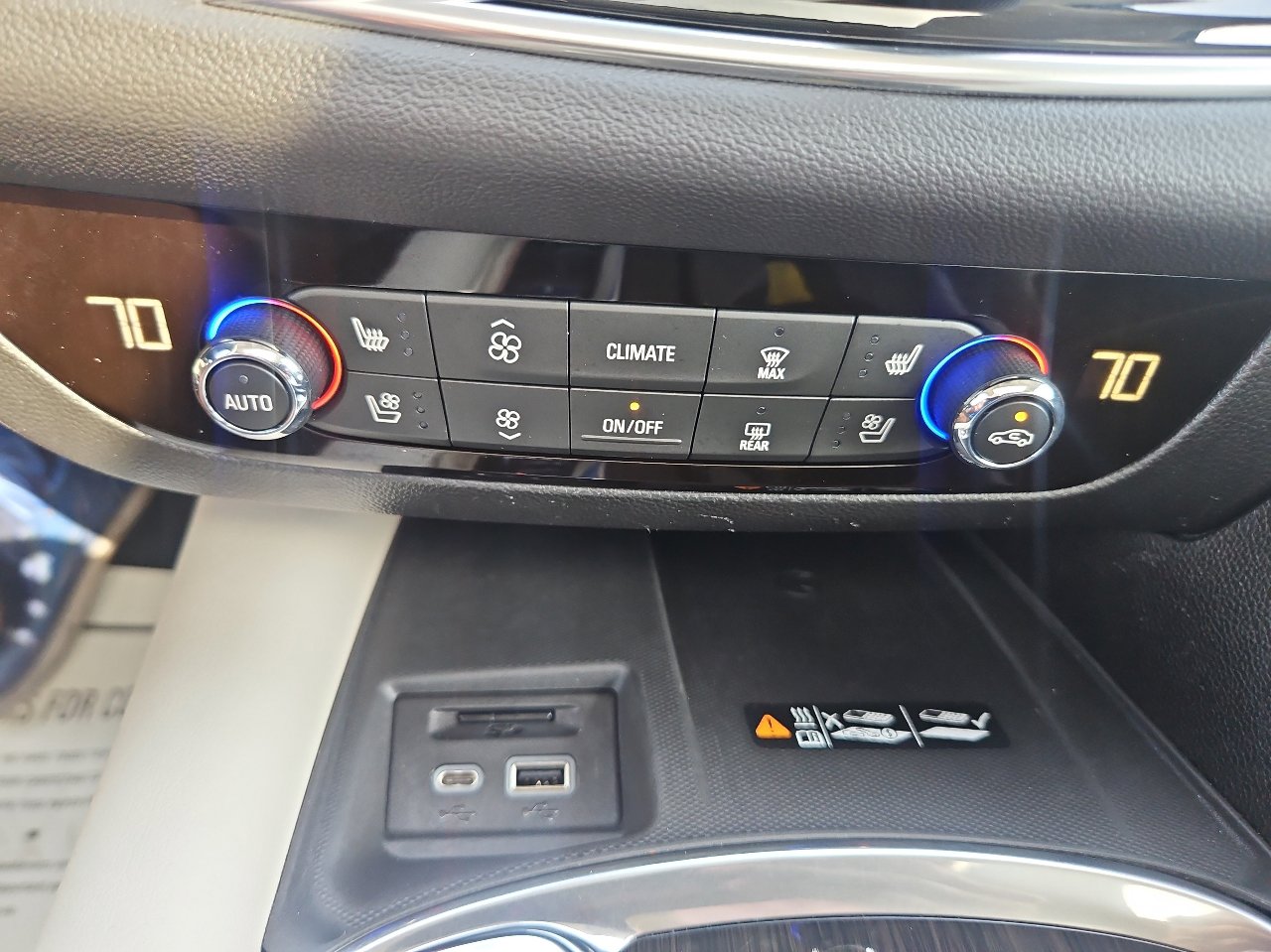 Used 2022 Buick Enclave Premium w/ Experience Buick Package image 36