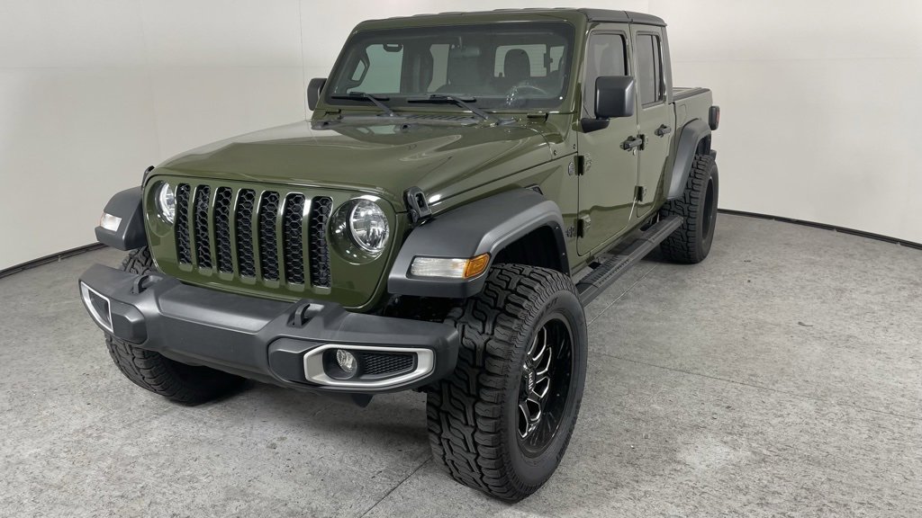 Used 2023 Jeep Gladiator Sport w/ Off Road Group image 8