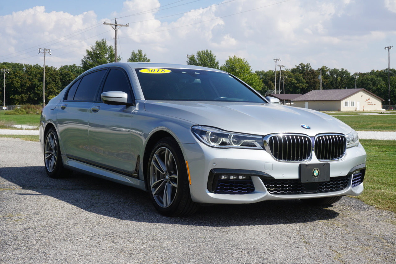 Used 2018 BMW 750i xDrive image 4