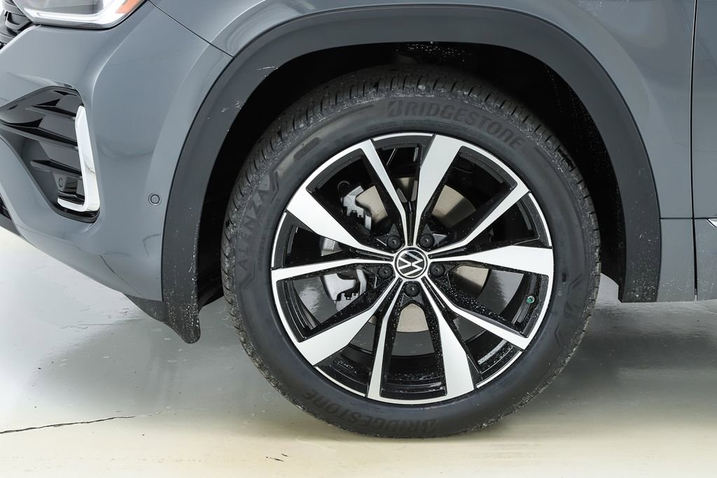 New 2026 Volkswagen Atlas Cross Sport SEL Premium R-Line image 43