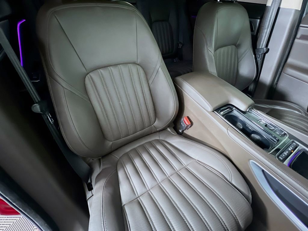 Used 2019 Jaguar F-PACE Portfolio image 30