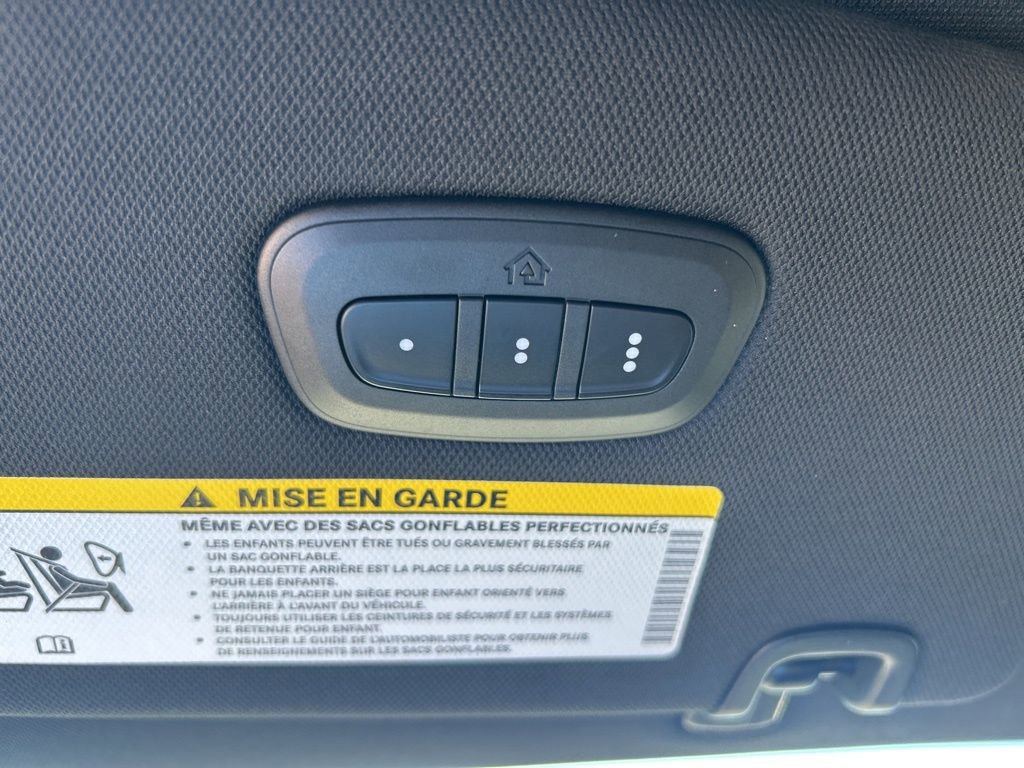 Used 2024 Chrysler Pacifica Limited w/ S Appearance Package image 44