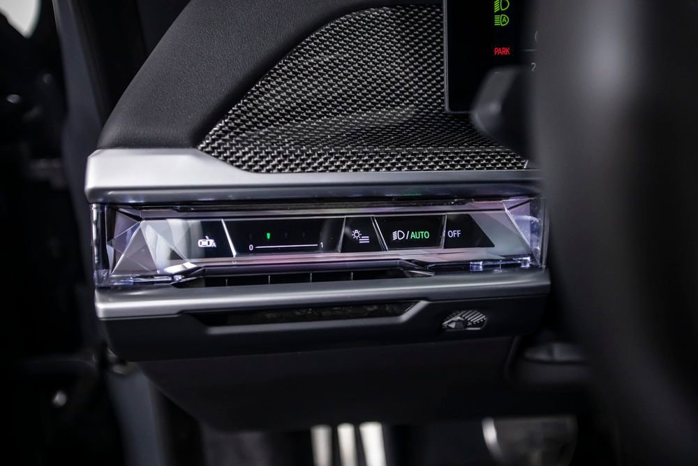 Used 2023 BMW 740i w/ Executive Package RWD image 34