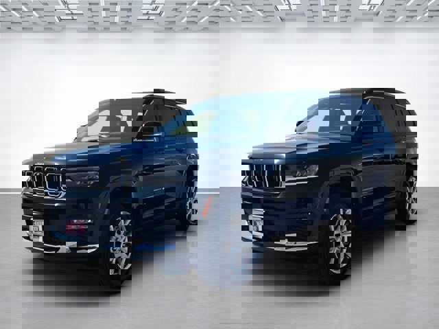 Used 2022 Jeep Grand Cherokee L Limited w/ Luxury Tech Group II image 8