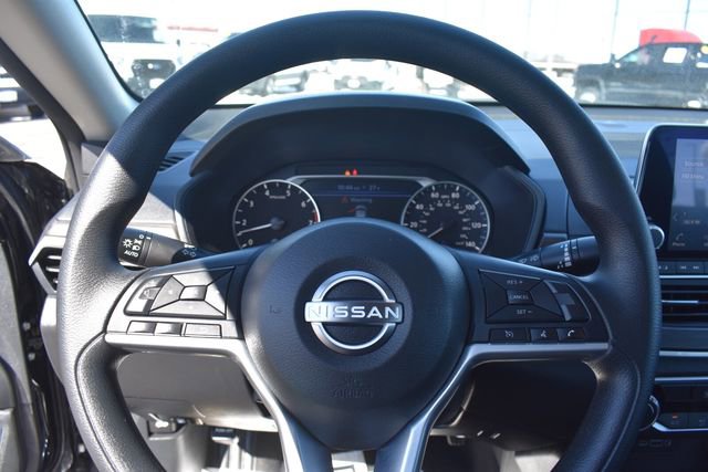 Used 2025 Nissan Altima 2.5 SV image 26