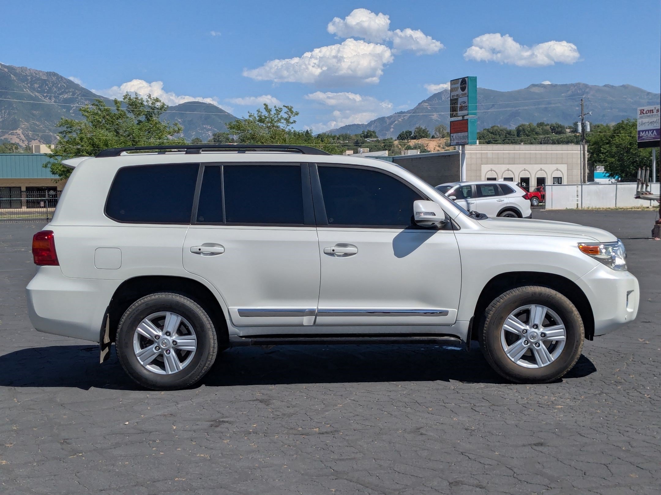 Used 2013 Toyota Land Cruiser AWD/4WD image 2