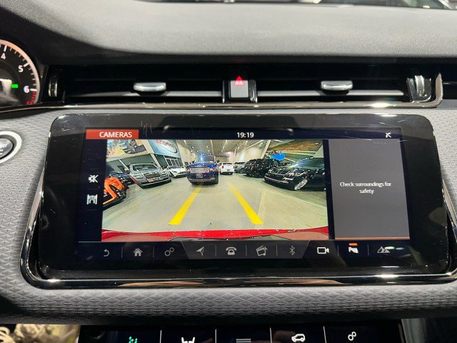 Used 2020 Land Rover Range Rover Evoque R-Dynamic S image 18