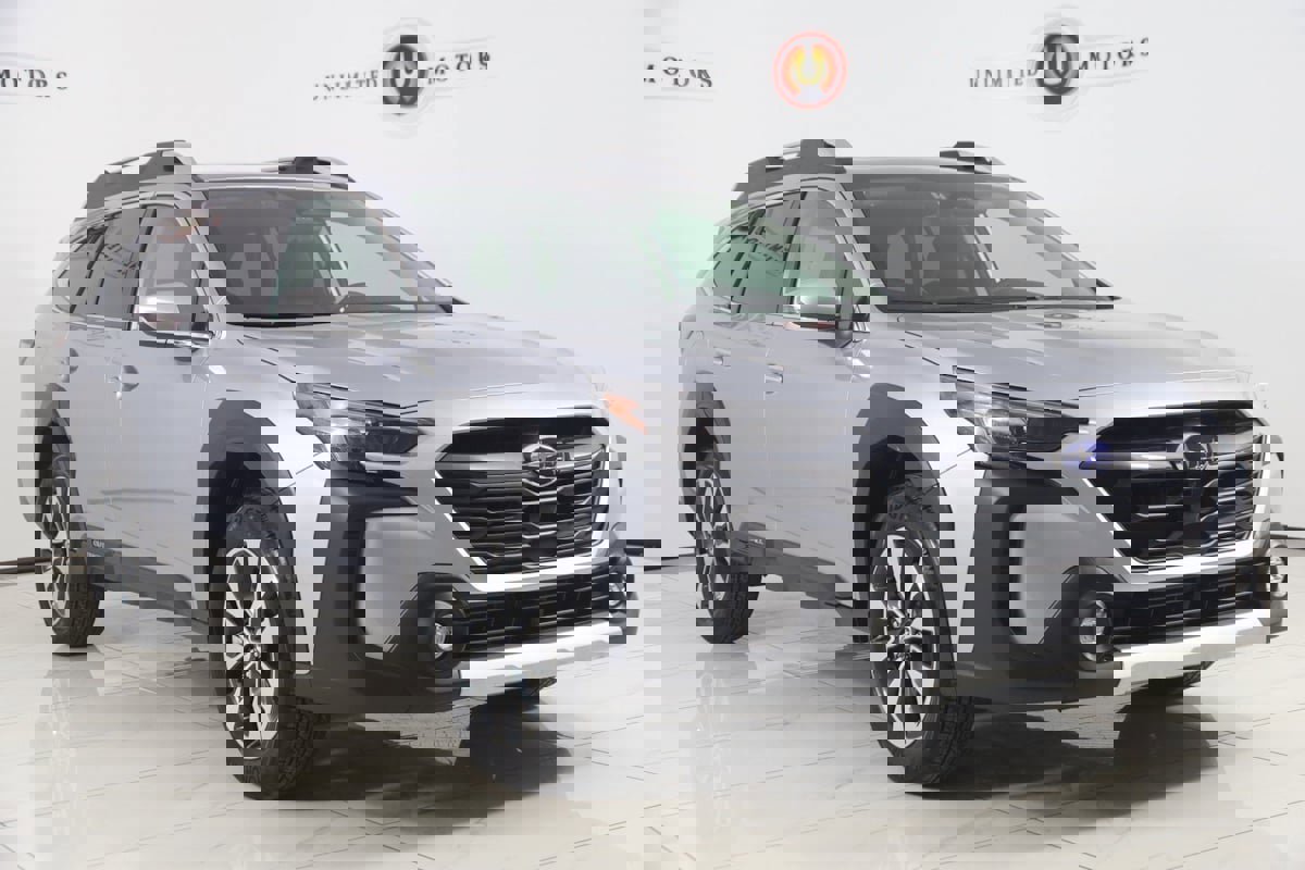 Used 2025 Subaru Outback Touring XT image 23