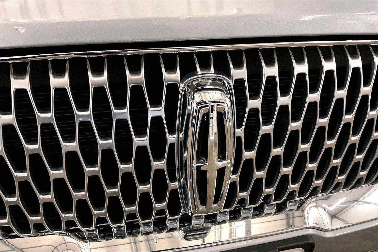 Used 2021 Lincoln Corsair AWD w/ Equipment Group 101A image 29