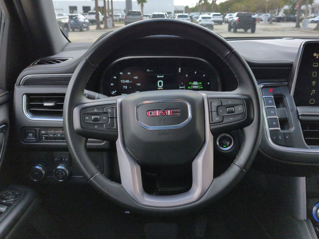 Used 2024 GMC Yukon SLT image 10