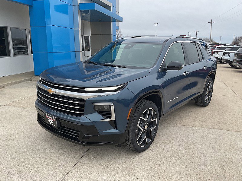 New 2026 Chevrolet Traverse High Country FWD image 2