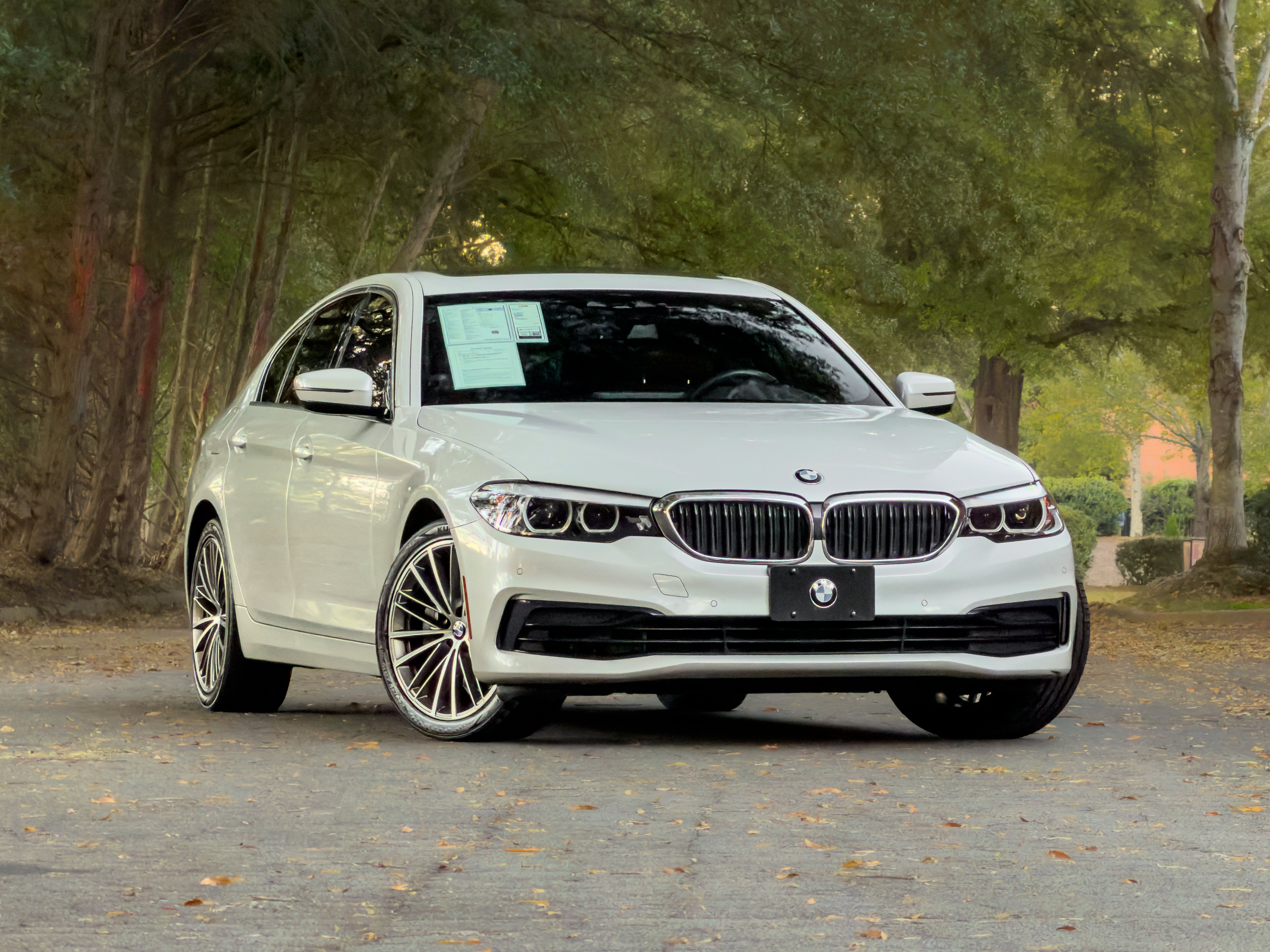 Used 2020 BMW 530i xDrive w/ Premium Package AWD/4WD image 1
