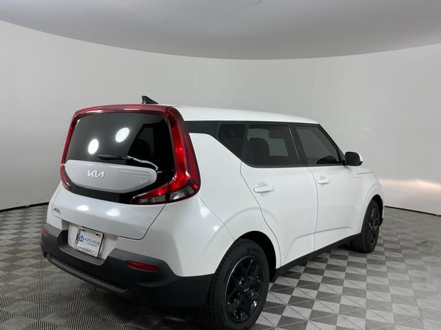 Used 2022 Kia Soul LX w/ Technology Package FWD image 5