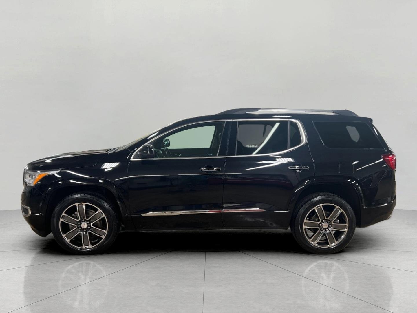 Used 2019 GMC Acadia Denali w/ Technology Package image 4