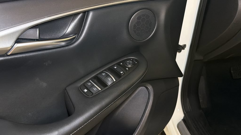 Used 2022 INFINITI QX50 Luxe w/ Appearance Package AWD/4WD image 19
