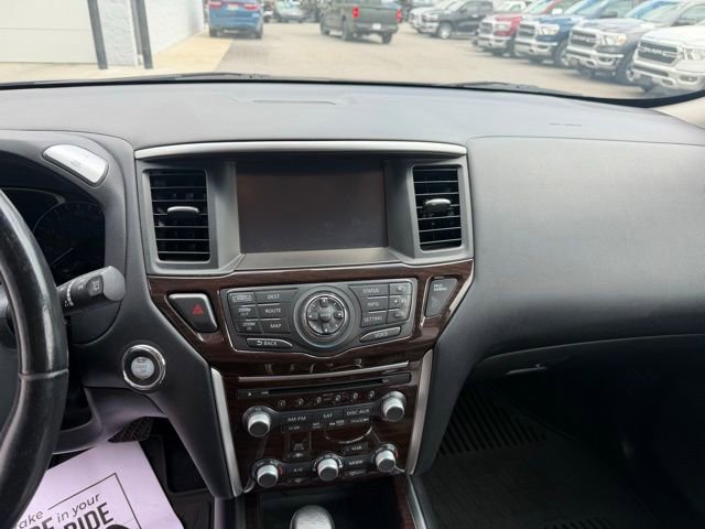 Used 2015 Nissan Pathfinder Platinum w/ Cargo Package AWD/4WD image 17
