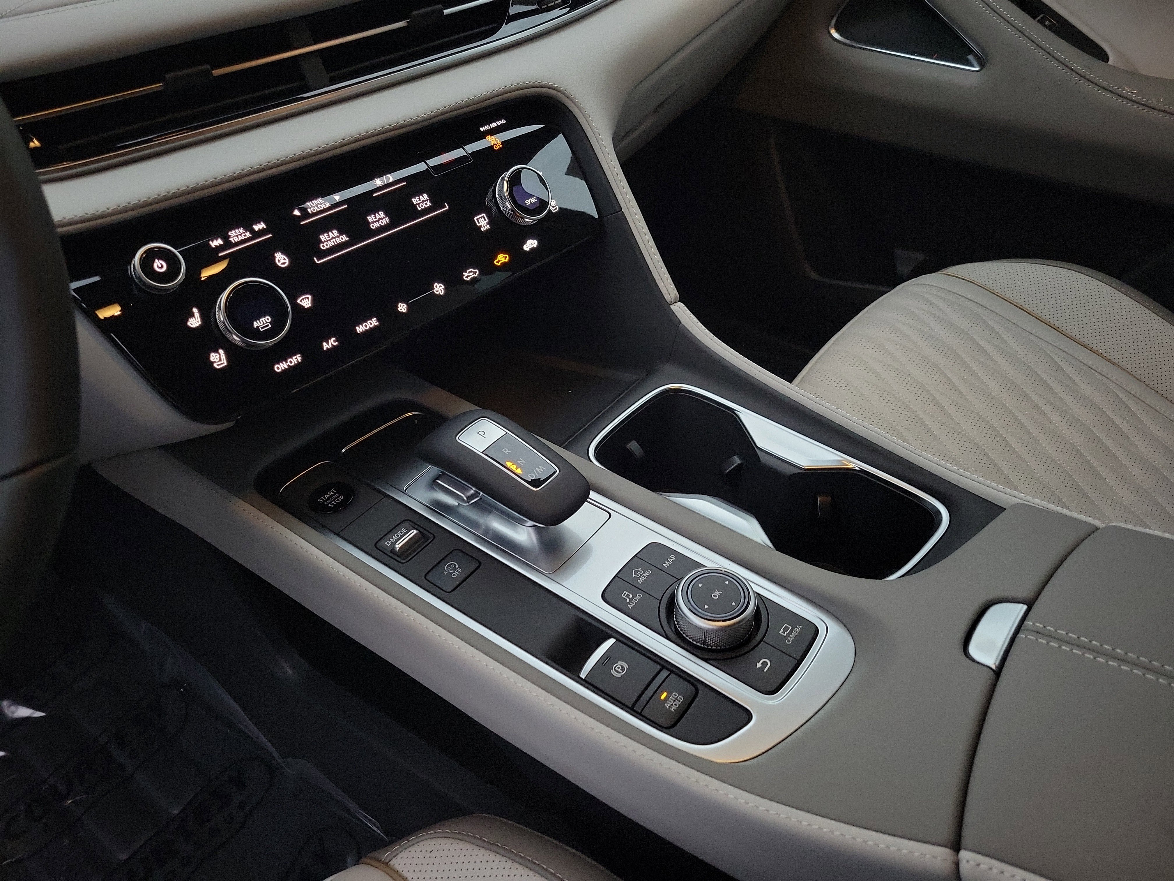 New 2026 INFINITI QX60 Autograph w/ Dark Cargo Package image 15