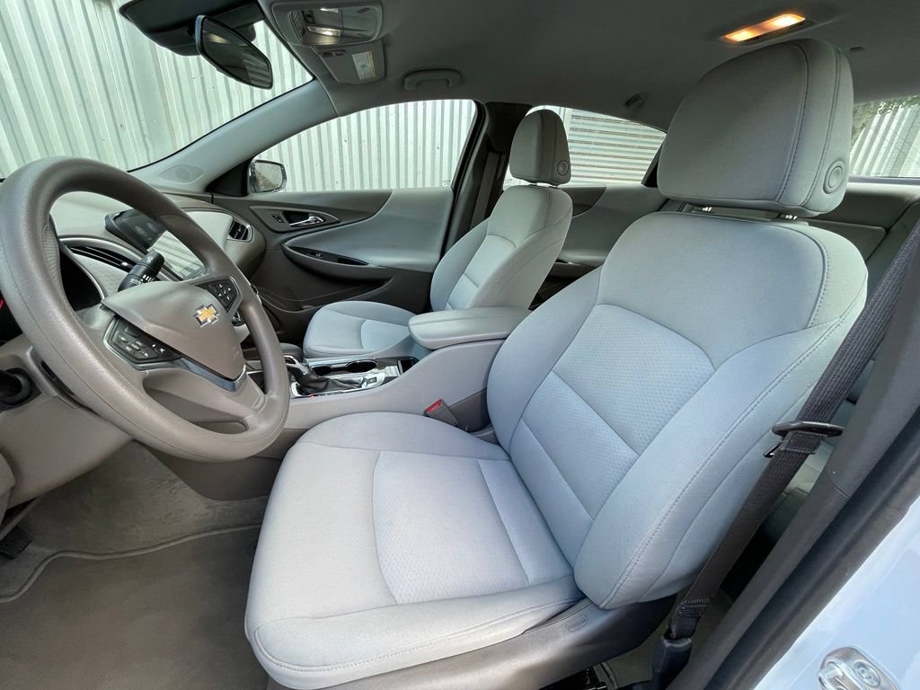 Used 2025 Chevrolet Malibu LT FWD image 22