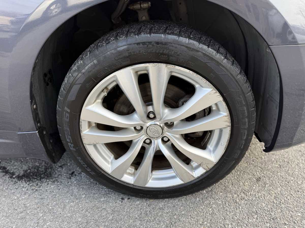 Used 2008 INFINITI M35 x w/ Technology Pkg image 28