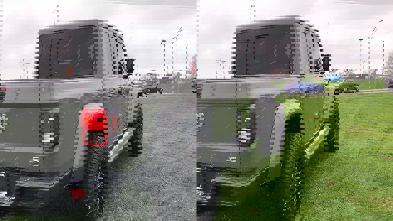 Used 2021 Jeep Gladiator Overland w/ Popular Equipment Package image 7