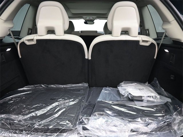 New 2026 Volvo XC90 B6 Ultra image 32