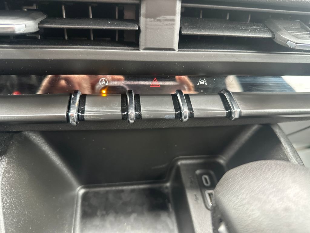 Used 2023 Chevrolet Colorado W/T image 13