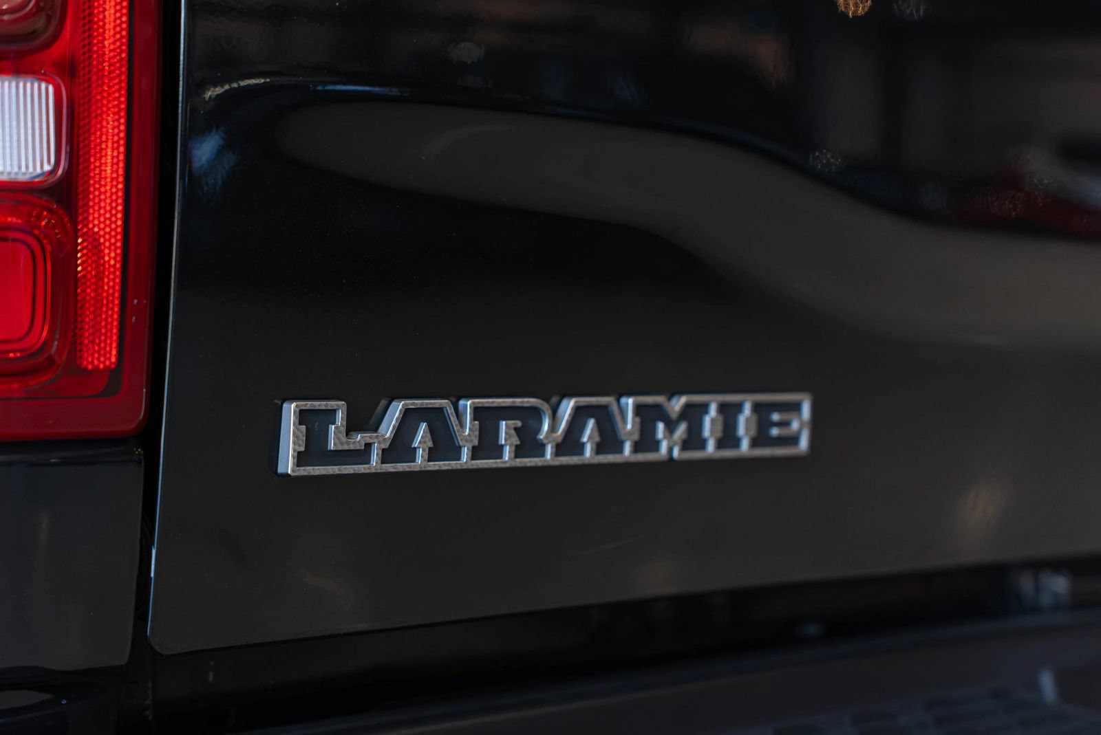 Used 2023 RAM 3500 Laramie AWD/4WD image 18