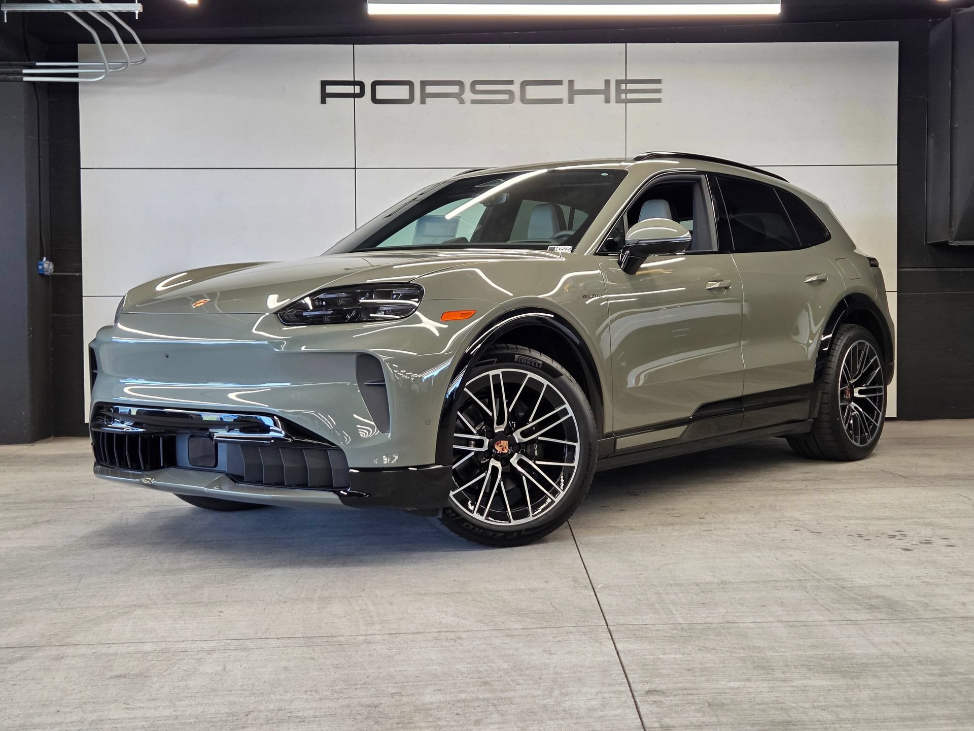 New 2026 Porsche Cayenne Electric AWD/4WD image 1