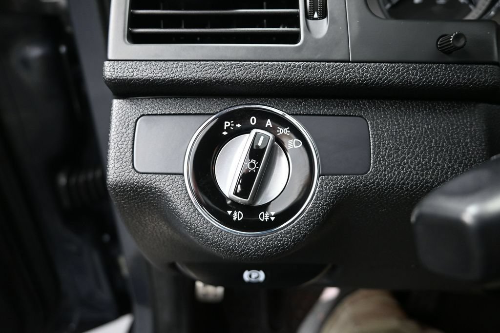 Used 2010 Mercedes-Benz C 300 4MATIC Sedan image 11