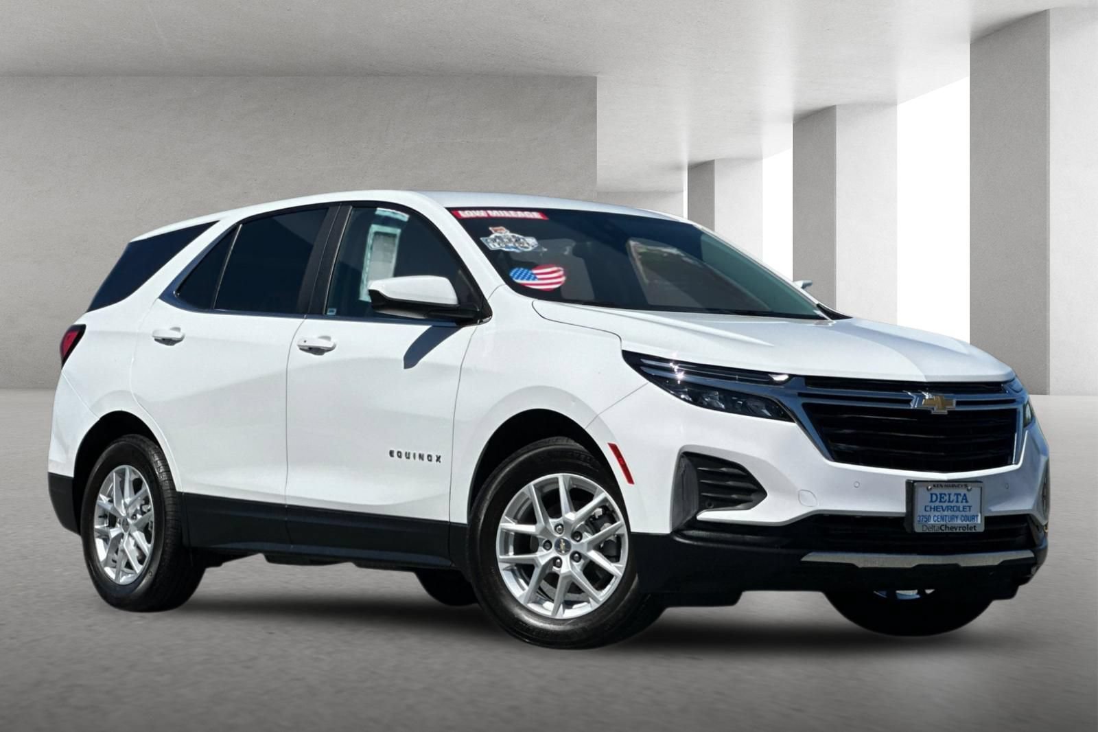 Used 2024 Chevrolet Equinox LT FWD image 1