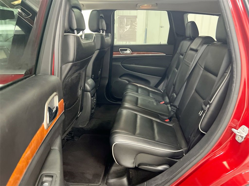 Used 2011 Jeep Grand Cherokee Overland image 23