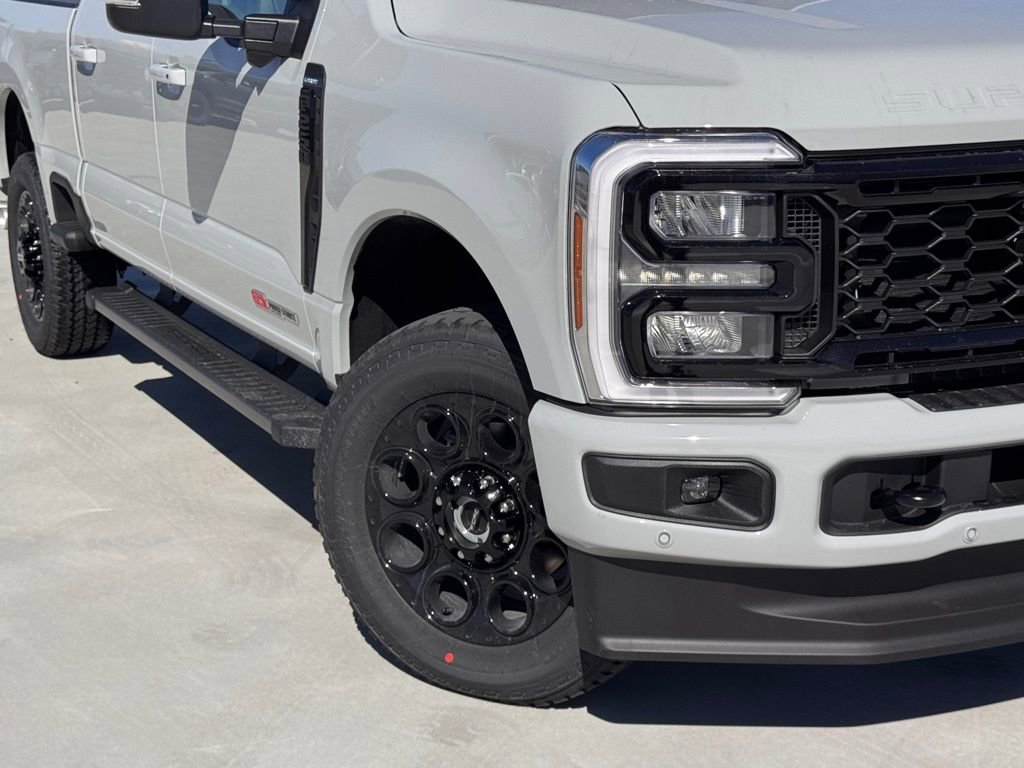 New 2026 Ford F250 Lariat w/ Black Appearance Package image 4