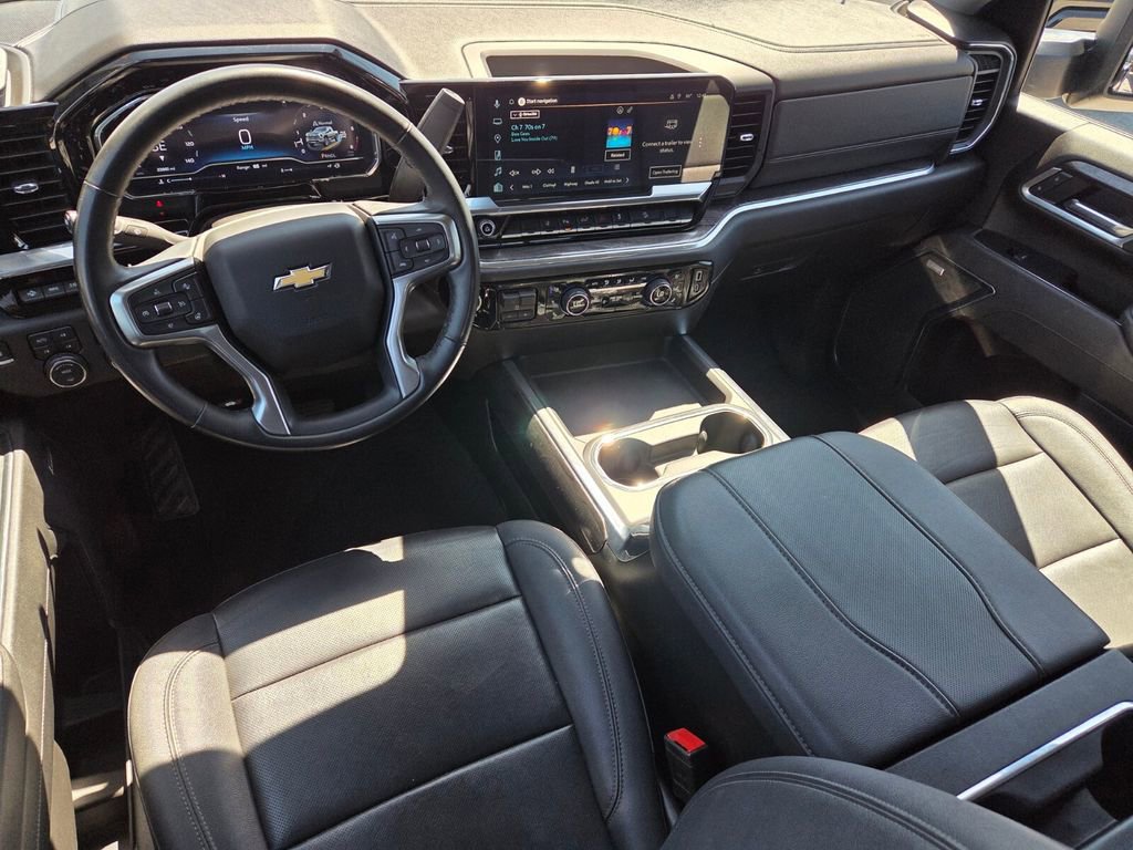 Used 2025 Chevrolet Silverado 2500 LTZ w/ Z71 Chrome Sport Edition image 11
