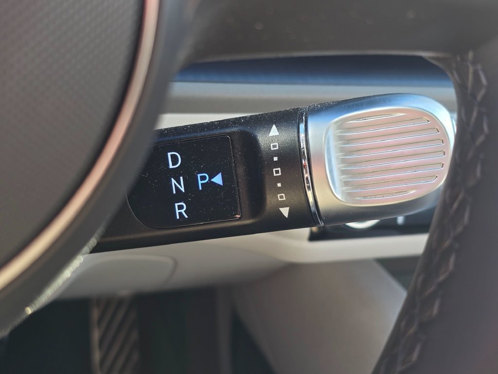 Used 2024 Hyundai Ioniq 6 Limited AWD/4WD image 29