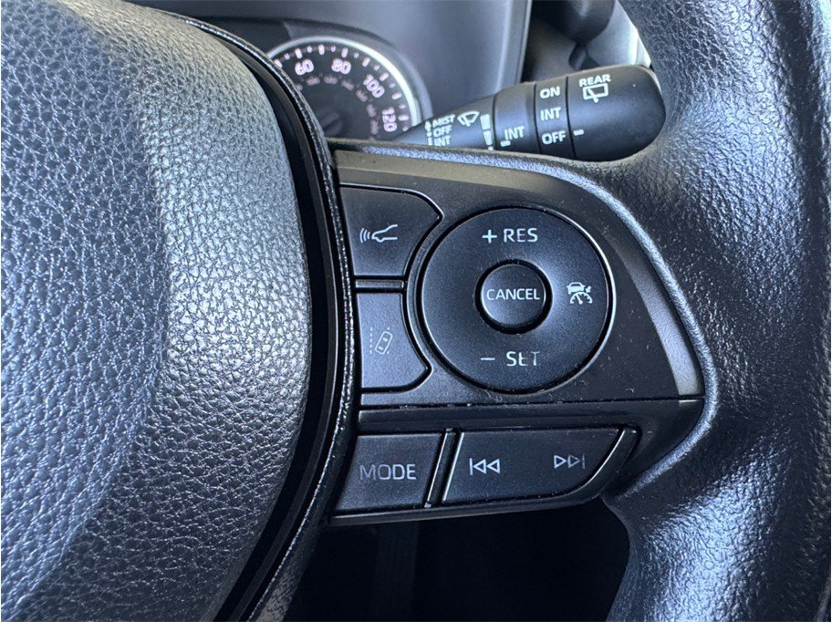 Used 2019 Toyota RAV4 XLE AWD/4WD image 15