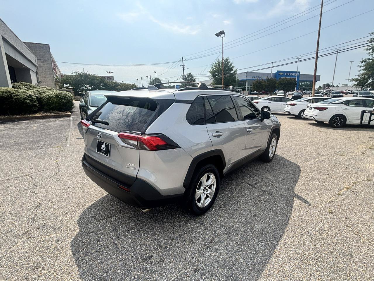 Used 2020 Toyota RAV4 XLE AWD/4WD image 24