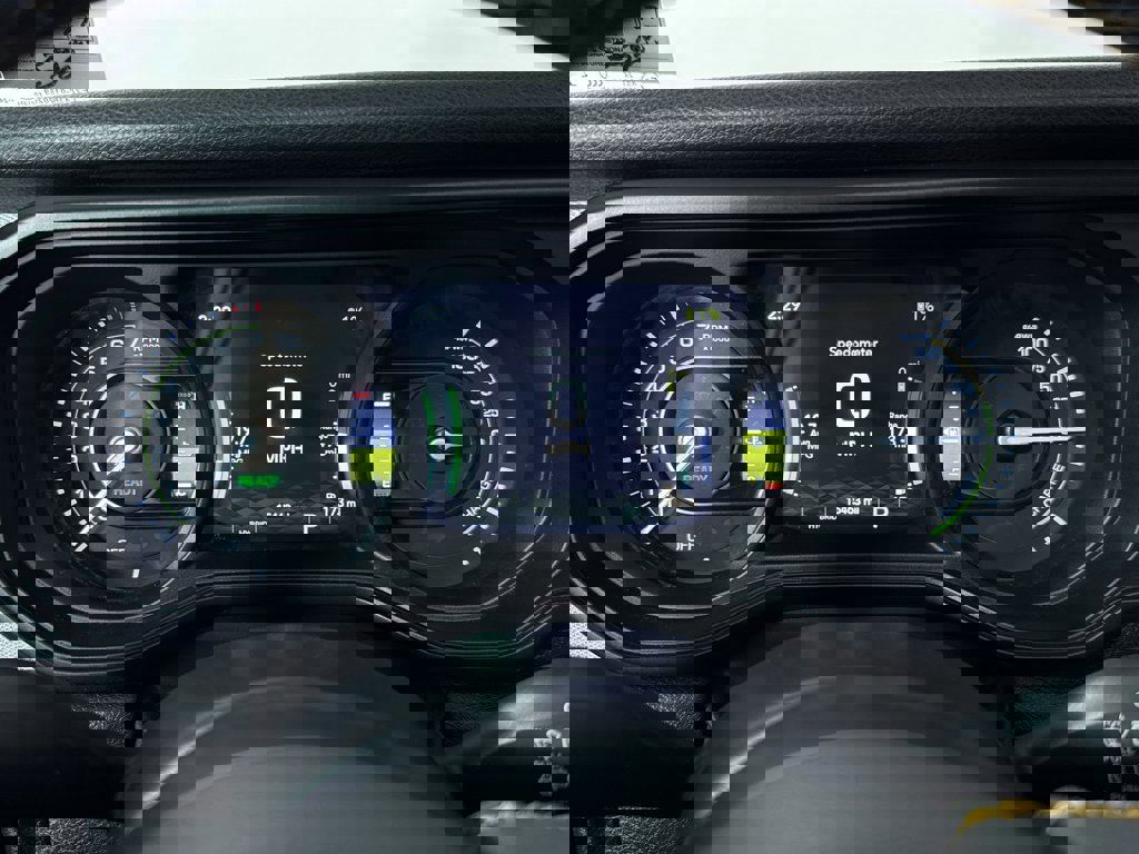 Used 2024 Jeep Wrangler Willys image 12